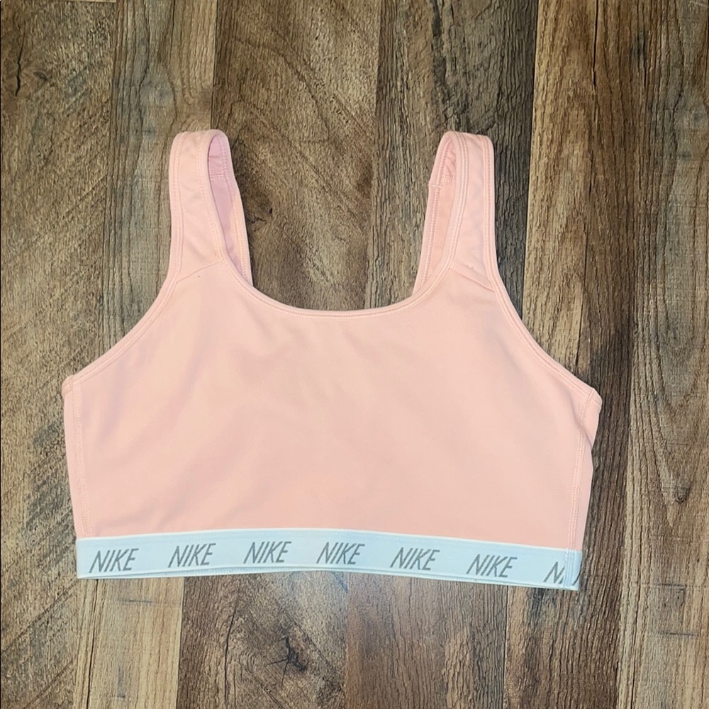 Nike Peach Sports Bra with Wide Straps and Scoop Neckline size XL